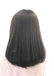 縮毛矯正とオッジィオット高濃度美容液ヘアエステで癖のないツヤのある髪へ♪