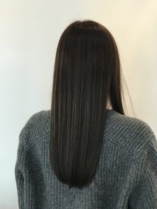 コスメストレートでダメージレスに自然なストレートヘアに♪