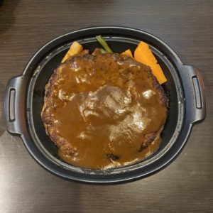 テイクアウトご飯！高坂でジャンボハンバーグ♪