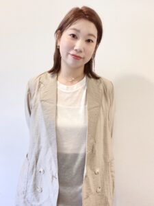 スタイリスト Yui(ユイ)-松山市｜美容室｜フレイムス ヘア デザイン