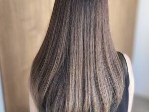 コスメストレートでナチュラルなダメージレスなストレートヘアに♪